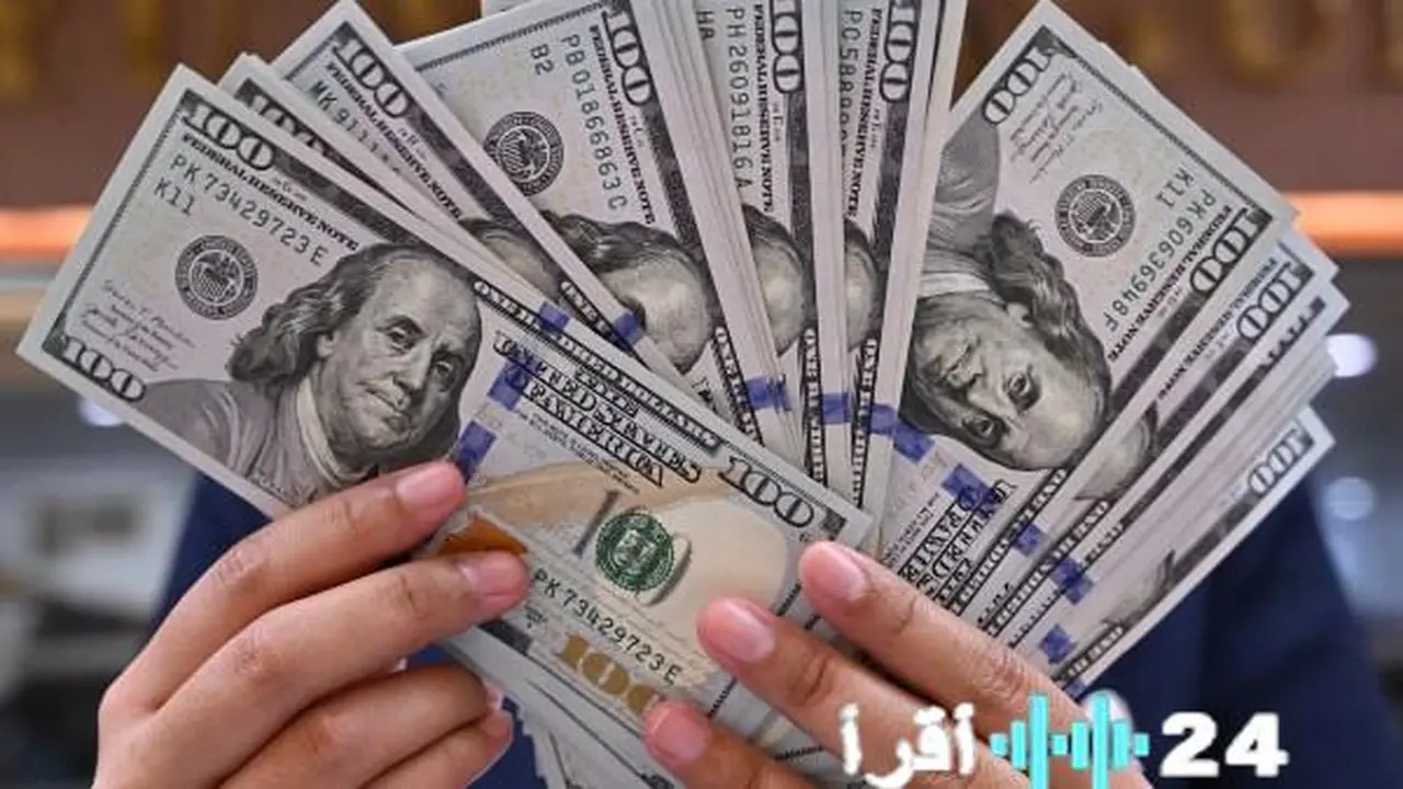 سعر الدولار يثبت عند 52.38 جنيه وسط توترات جيوسياسية في الشرق الأوسط